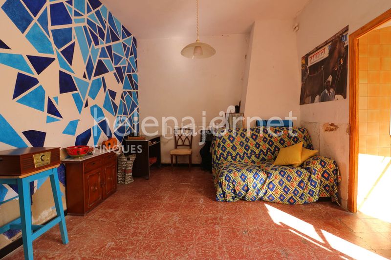 Foto 5bf186e0-b5d6-403c-8398-c03c2fc51b51. Casa aparellada a Llagostera