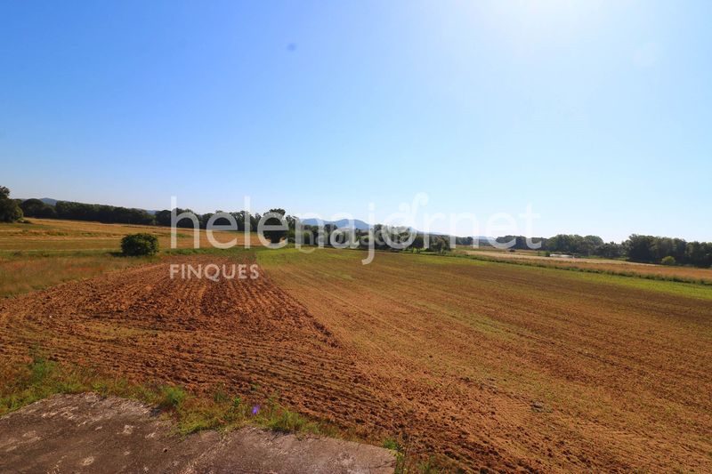 Foto e5cde305-d331-49a8-bad6-1077ce4a2cdc. Masia amb aparcament a Niàgara Parc -Àgora Parc Tordera