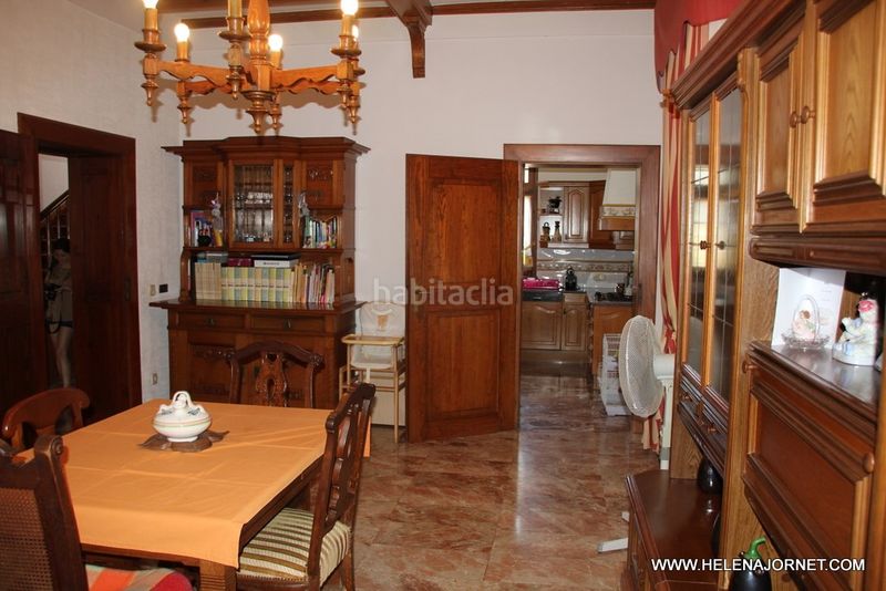 Foto 2ce40f66-f847-4e80-b86b-f02e7be5bc88. Casa en Eixample Sant Feliu de Guíxols