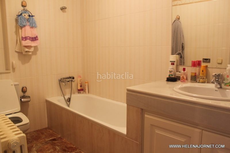 Foto 4ae40417-30cb-4291-9c90-9148af9a1e67. Casa en Eixample Sant Feliu de Guíxols
