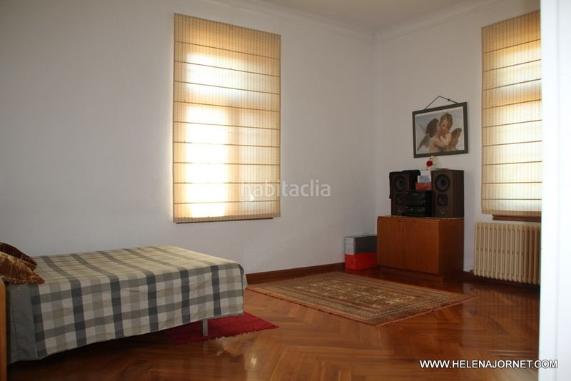 Foto 581fafdf-7593-4336-95a9-f03dbeb24228. Casa en Eixample Sant Feliu de Guíxols