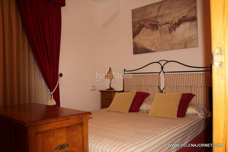 Foto ac45e322-28e1-4b1e-b74b-8d2777f56bed. Casa en Eixample Sant Feliu de Guíxols