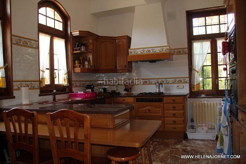 Foto c823bace-f0fe-49fd-a07e-b540ce1d3a43. Casa en Eixample Sant Feliu de Guíxols