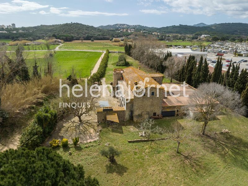 Foto 56ccefdf-5bcd-43ad-952a-b753e06826a6. Masia a Fenals Platja d´Aro