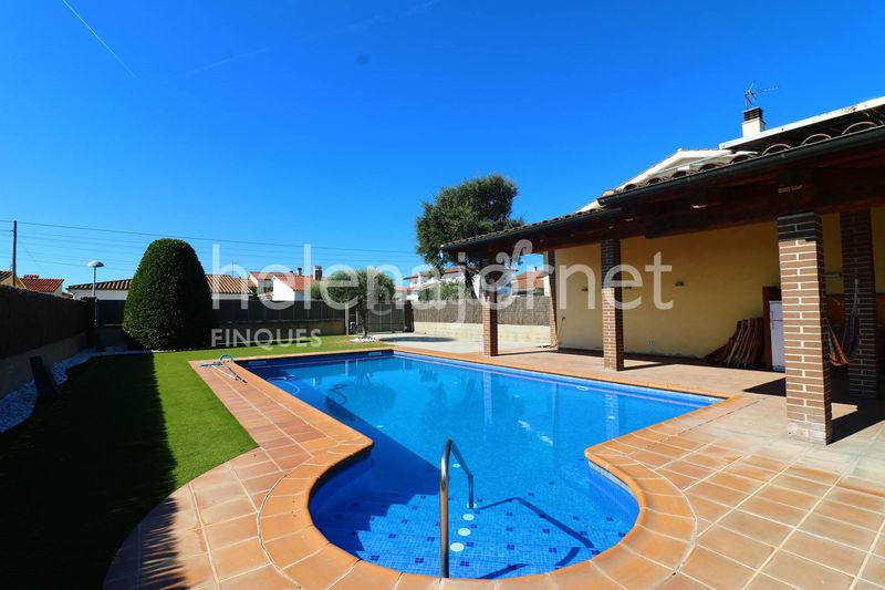 Foto 5c9ff739-aedf-4d2e-8953-3fab9505ac7f. Casa amb calefacció aparcament piscina a Sils