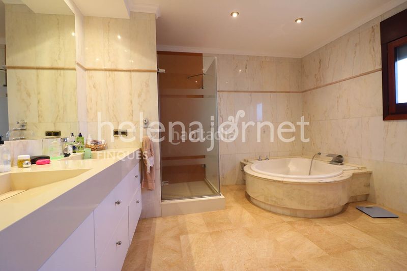 Foto e049dc7d-52c1-429f-8899-74a77ee77280. Casa amb calefacció aparcament piscina a Sils