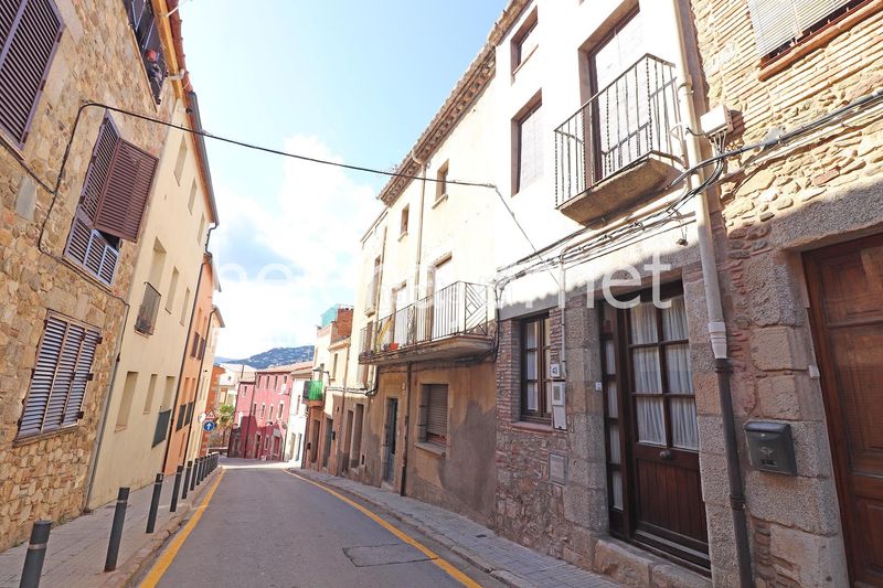 Foto 087e5123-9abd-49ae-b85e-fcb1547c874e. Casa adossada amb calefacció a Poble Calonge