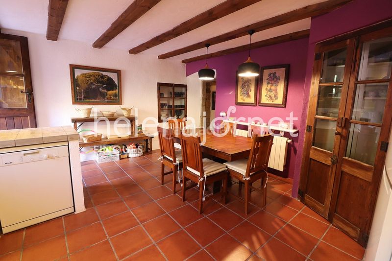 Foto edb8b0c1-8908-4c8e-9c0e-970047cae254. Casa adossada amb calefacció a Poble Calonge