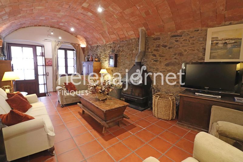 Foto ef660f9b-5acf-4c62-886c-e332fd43b62d. Casa adossada amb calefacció a Poble Calonge