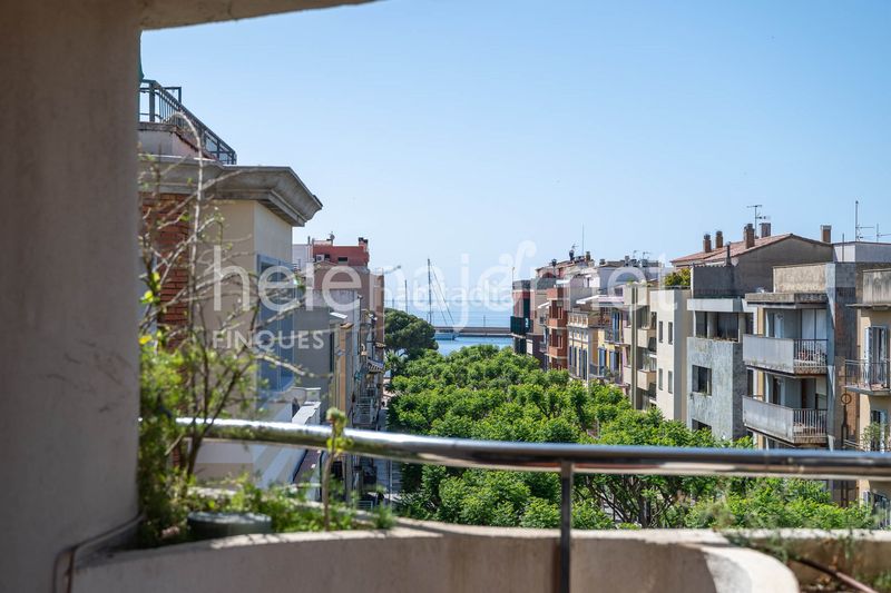 Foto b6d2cf9b-6d6d-424c-8337-674ba982da6e. Pis amb calefacció a Eixample Sant Feliu de Guíxols