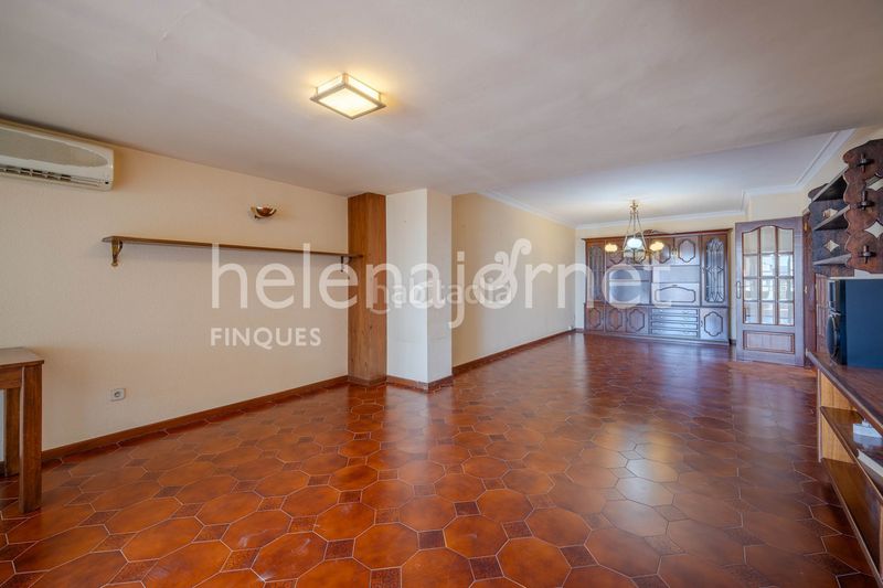 Foto b4aa8c30-a76c-45be-8da7-befefd38bbd5. Piso en Eixample Sant Feliu de Guíxols