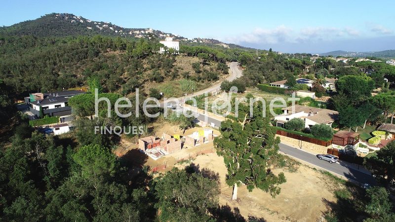 Foto bbd7356e-96cd-4a1a-8cb4-870bf61b1471. Terreny residencial a Llagostera
