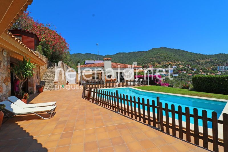 Foto 5cadf8aa-3f0a-47a7-a895-4650e5aa64a0. Casa amb calefacció aparcament piscina a Llagostera