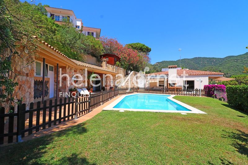 Foto 89176022-7b60-4cb2-97d9-9d39aa3496df. Casa amb calefacció aparcament piscina a Llagostera