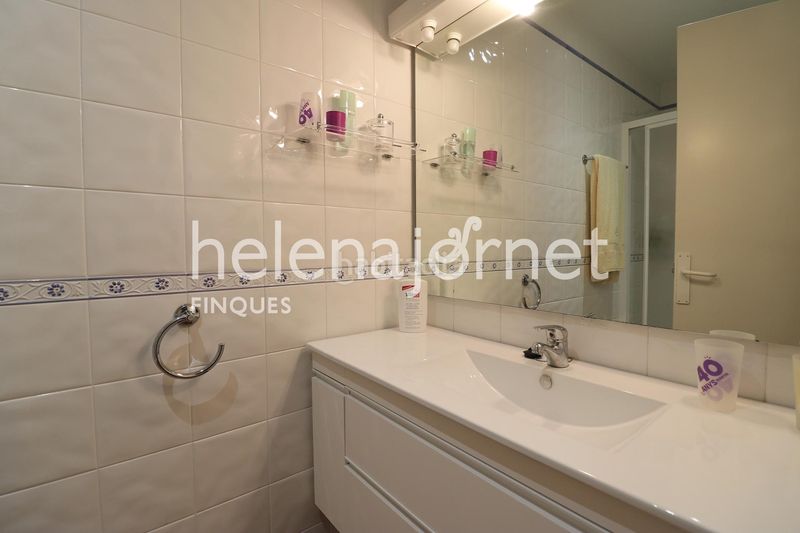 Foto a924fdf3-28a5-4564-9f9b-496b5e29518f. Casa amb calefacció aparcament piscina a Llagostera