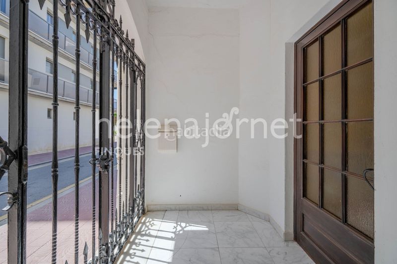 Foto 0a080d7c-9742-4819-bb54-02c39899c7ae. Casa aparellada amb calefacció aparcament a Centre Palamós