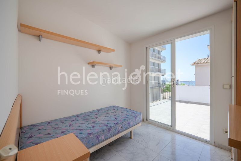 Foto cac760df-6c74-4397-99c4-e685165c955b. Casa aparellada amb calefacció aparcament a Centre Palamós