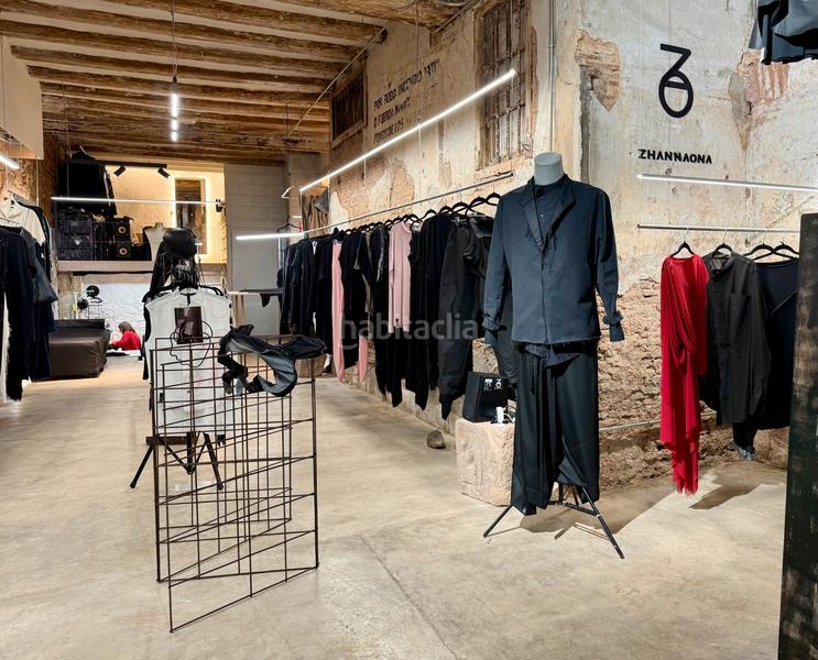 Foto f3a3bb67-b99b-48dc-b92f-1e38ca2e14bb. Location local commercial avec chauffage dans St. Pere - Sta. Caterina - El Born Barcelona