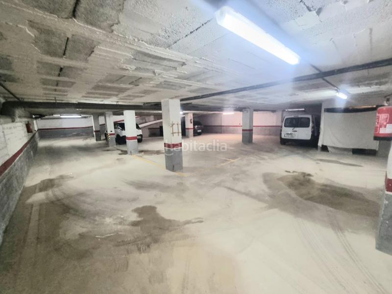 Foto 2d71efb6-a0e7-4819-a8ad-8eff49906a47. Parking coche centro comercial junto pere badia en Torredembarra