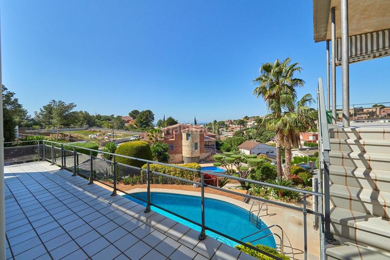 Foto ec399fbb-3b2f-4e7e-82b6-967acca69c9f. Chalet con riscaldamento parcheggio piscina in Segur de dalt Segur de Calafell