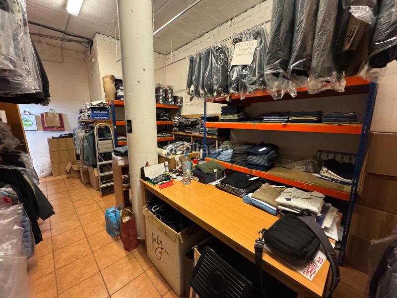 Foto 41d7fd3e-8321-4f5c-8bd1-74ac568057f1. Locale commerciale in Nucli Antic Cunit