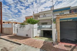Casa adossada  Margallo. Casa pareada en cunit