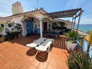 tic  Josep carner. tico con terraza y solrium en la zona de lestany  mas mel en c