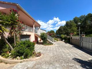 Xalet  Carrer carrer d'amadeu vives. Casa a la venta en mas romeu, calafell