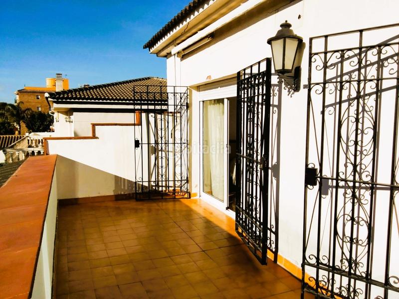 Foto 4c7adad3-c347-4c94-8b50-edde1112fdd0. Chalet impresionante casa unifamiliar con piscina! en Vendrell (El)