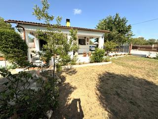 Xalet a Vespella de Gaià. Chalet individual en una sola planta en gran parcela de 775 m2.