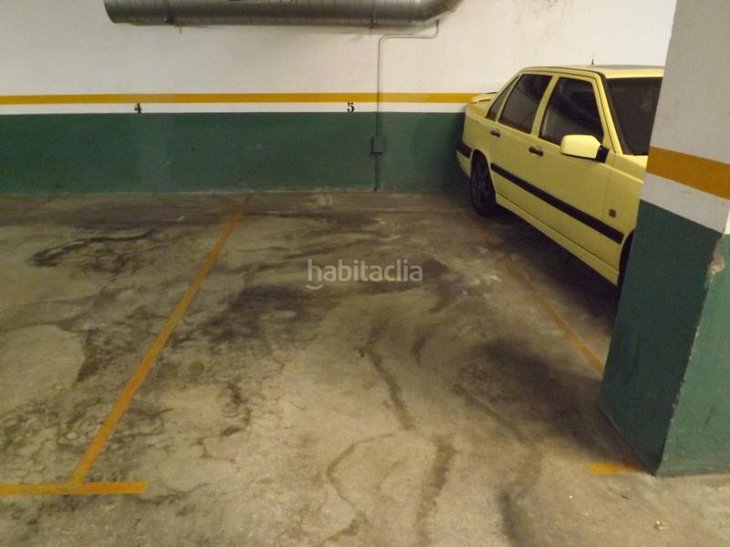 Foto b9e6ca47-a507-4fef-b78d-3e76bd9b4ecc. Aparcament cotxe a calle eres 21 a Calafell poble Calafell