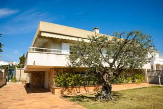 Xalet  Calle migjorn. Magnifico chalet con 1.051 m2 de parcela.