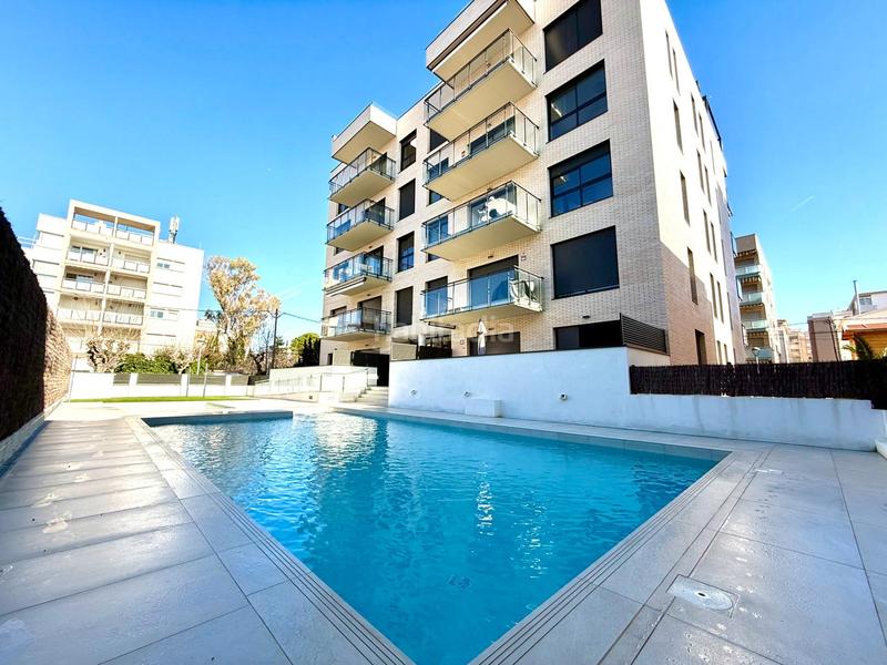 Foto ac85650a-858b-4b37-81d8-bbb51f1f349d. Ático atico duplex primera linea en Segur Platja Segur de Calafell