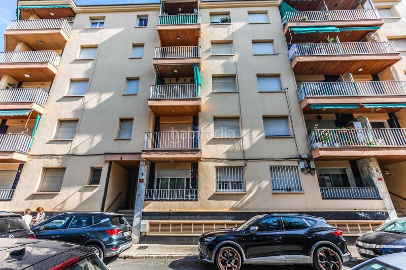 Foto 408f18fe-f2bc-4728-9ee4-b6689756e610. Planta baja en calle rafael casanova 6 planta baja reformada frente a la plaza y a pocos metros del mar! en Calafell