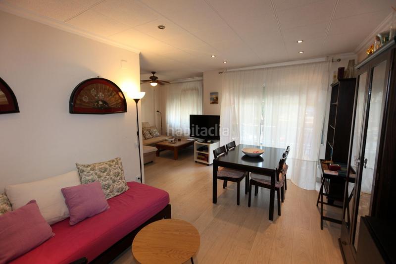 Foto 6671b0c5-a806-4f39-971c-f630575e8886. Planta baja en calle rafael casanova 6 planta baja reformada frente a la plaza y a pocos metros del mar! en Calafell