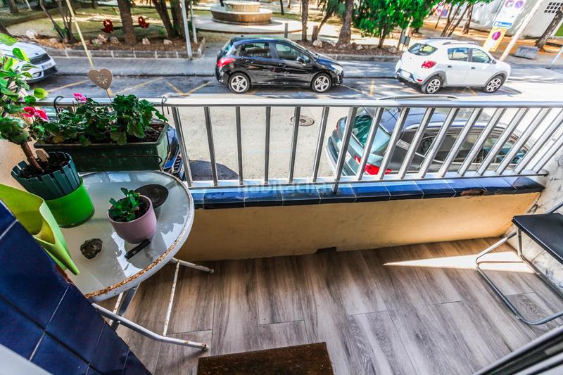 Foto 6dd017c2-9727-49eb-b3e2-b3d64f268672. Planta baja en calle rafael casanova 6 planta baja reformada frente a la plaza y a pocos metros del mar! en Calafell