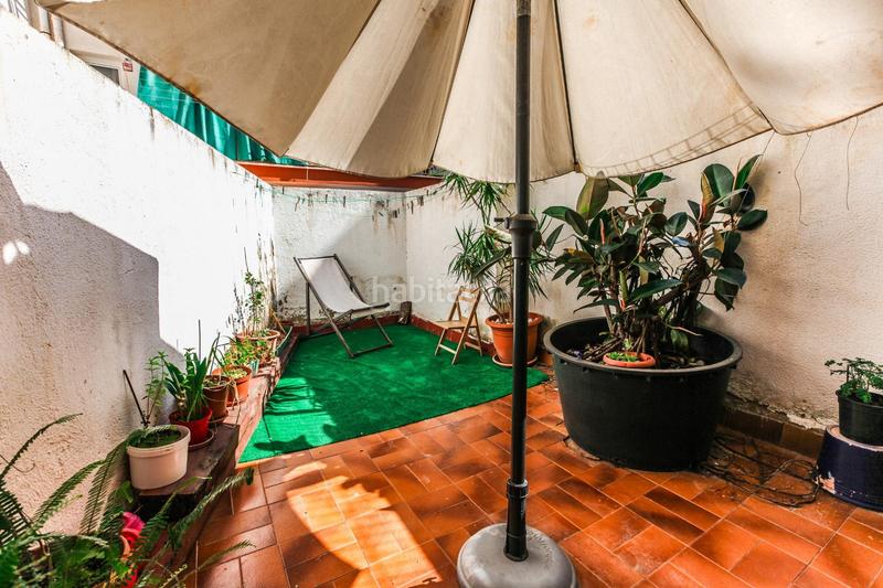 Foto 73859480-f477-43e4-94ba-d1d4e713ec7c. Planta baja en calle rafael casanova 6 planta baja reformada frente a la plaza y a pocos metros del mar! en Calafell