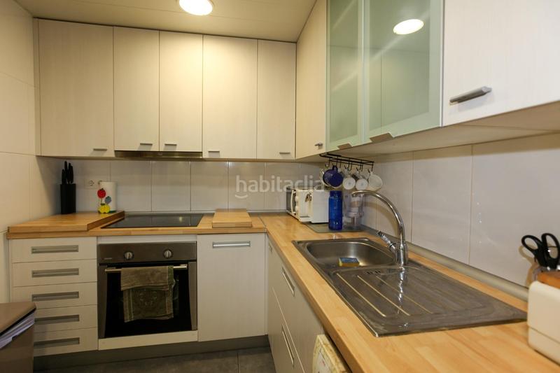 Foto 896e4b3a-5da9-4d77-a537-98f7d09a2e3b. Planta baja en calle rafael casanova 6 planta baja reformada frente a la plaza y a pocos metros del mar! en Calafell