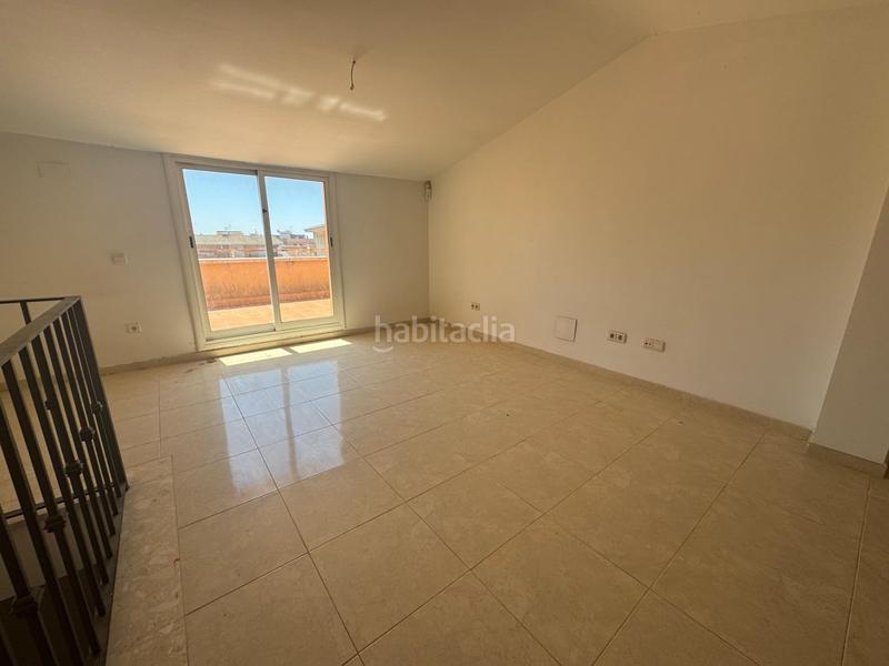 Foto da26ef5b-e4a7-441a-a34d-e227d6d1b87d. Casa a schiera con parcheggio in Cunit residencial Cunit