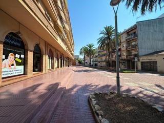Appartement à Mossen jaume soler 23. Piso de 3 habitaciones con terraza y piscina a 100 m del mar  pl