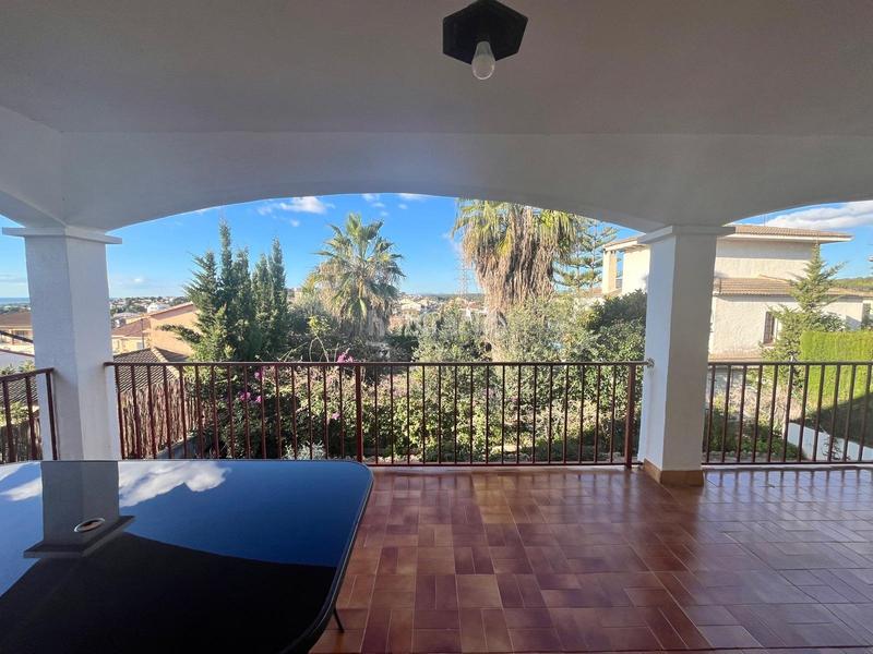 Foto bc450ee1-7ee3-4068-a060-68015850d84b. Chalet casa independiente en el centro con vistas despejadas en Creixell