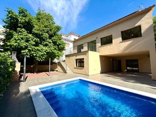Xalet  Carrer cep 56. Chalet unifamiliar  la muntanyeta
