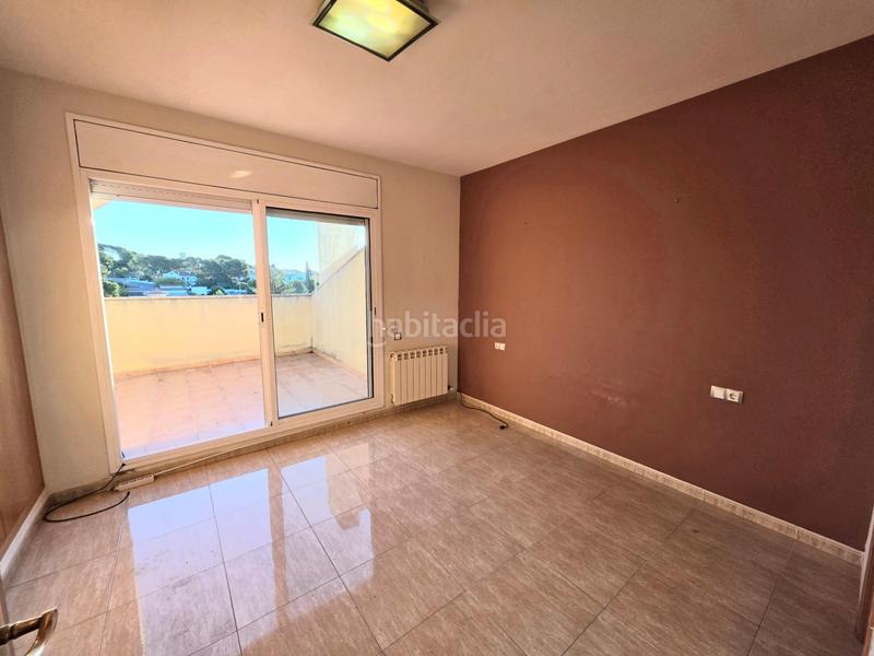 Foto 8143456a-61af-4534-8a54-ed58bc149315. Casa a schiera con riscaldamento parcheggio in Pobla de Montornès (La)