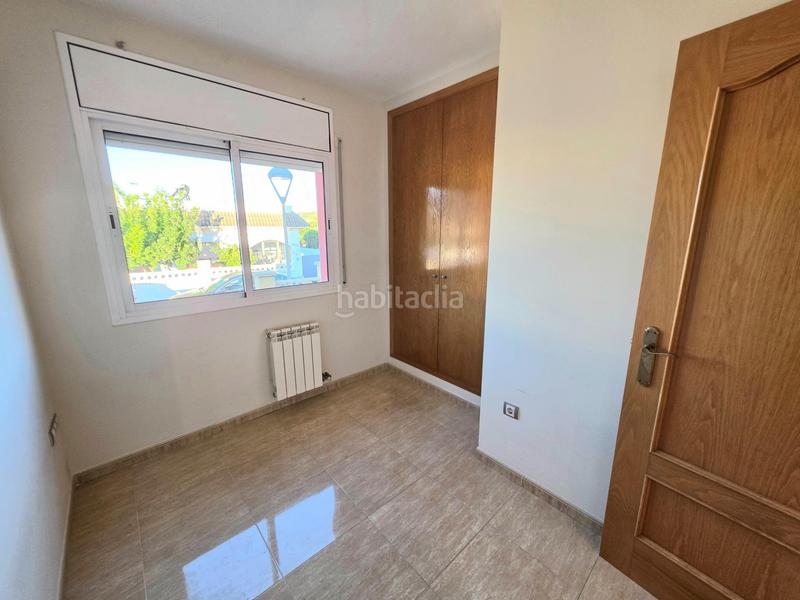 Foto d2319447-1329-4373-b50f-44e1634c1c4b. Casa a schiera con riscaldamento parcheggio in Pobla de Montornès (La)