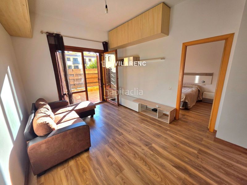 Foto 4900b892-0054-47c9-b130-126fc27d4048. Pis amb calefacció aparcament piscina a Creixell