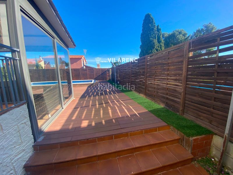 Foto 8398ca0a-ab3b-40bd-a94b-d65e6244b21a. Xalet amb aparcament piscina a Cunit residencial Cunit