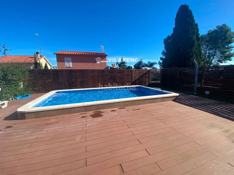 Foto e0a63c25-7ceb-4fa6-8d54-d1d92c470902. Xalet amb aparcament piscina a Cunit residencial Cunit
