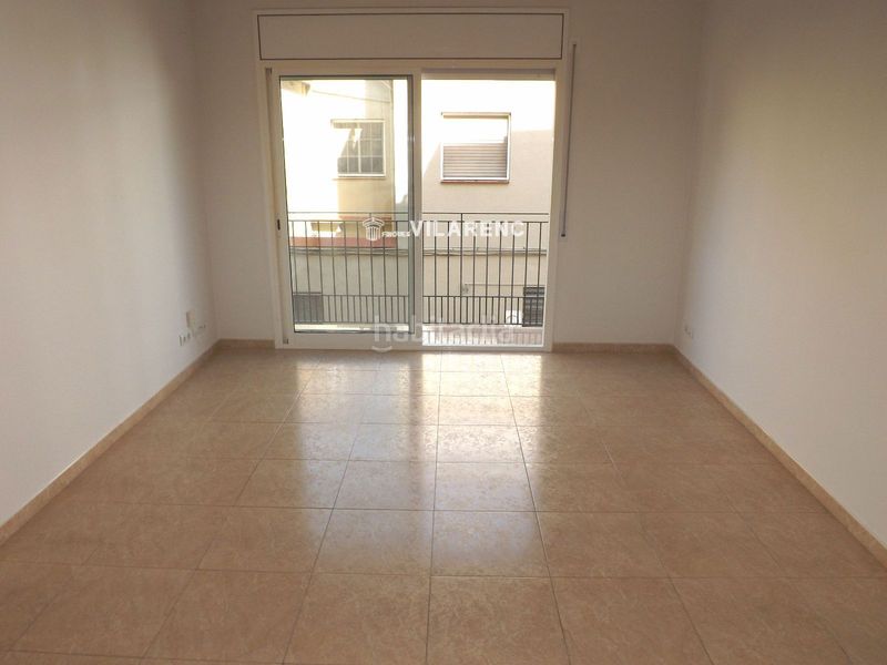 Foto bb33a079-fbd4-41c0-98af-d06fb322f5b4. Pis amb calefacció aparcament a Calafell poble Calafell