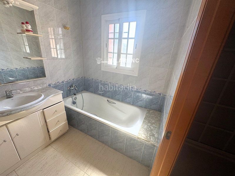 Foto 36e67655-ca76-4e9c-8281-829303f53a52. Casa adossada amb aparcament piscina a Calafell poble Calafell