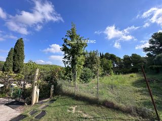 Pis  Font de horta 20. Piso en castellet y la gornal con gran parcela